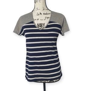 GAP Striped V-Neck Tee Shirt Women’s XS Navy White with Grey Contrast Sleeves